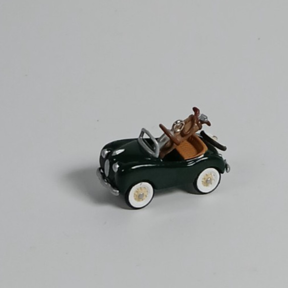 Hallmark Keepsake 1949 Gillham Sport Miniature Car Ornament 2004 - Picture 3 of 12